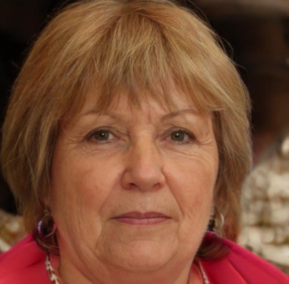 Sienna Caldwell - Senior Budget Advisor